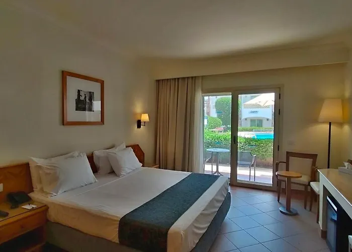 Resort Camel Dive Club & Boutique 4*